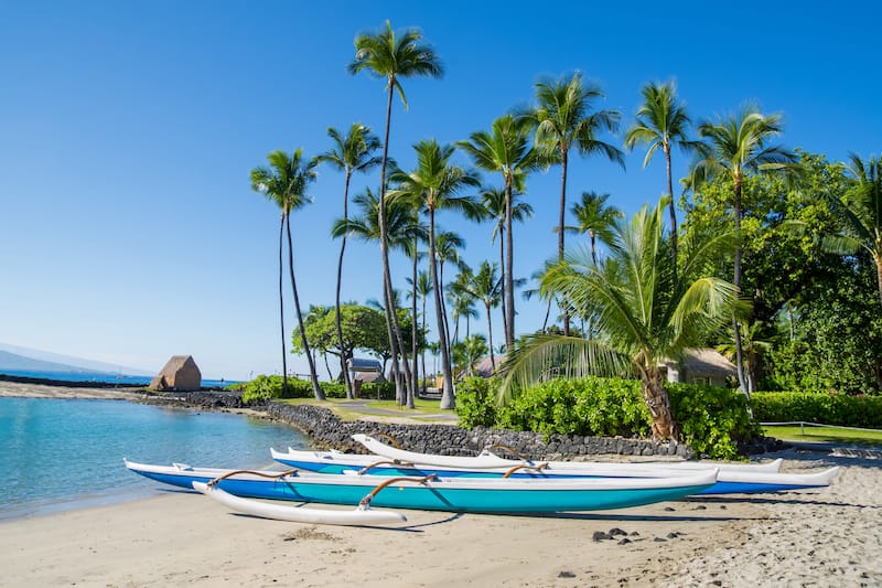 Kamakahonu Beach