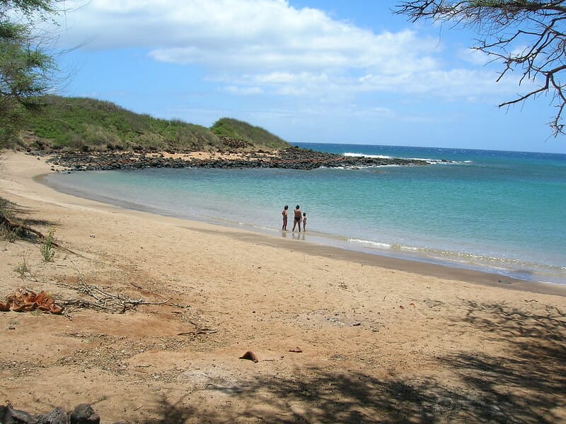 Kapukahehu Beach via Forest and Kim Starr (Flickr CC BY 2.0)