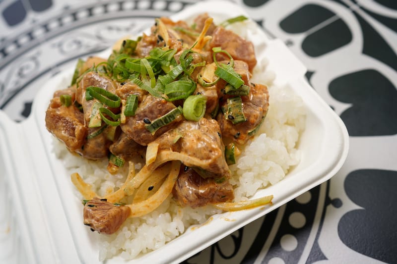 Best poke bowl in Honolulu - Sato Seafood