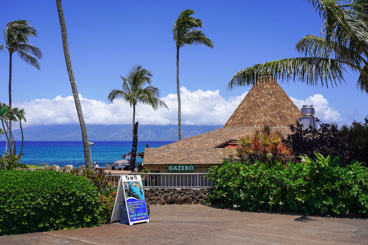 Gazebo Restaurant in Napili